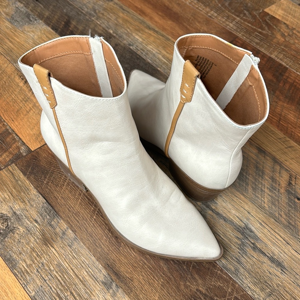 Western Boots, Universal Thread Goods co.